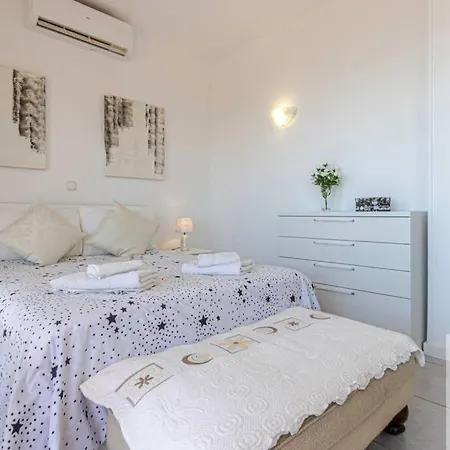 Wonderful With Water Park And Sea Views Benalmádena